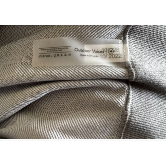 Outdoor Voices Gray Freeform Bike Pull On Compression Shorts Women's Medium - Picture 5 of 6